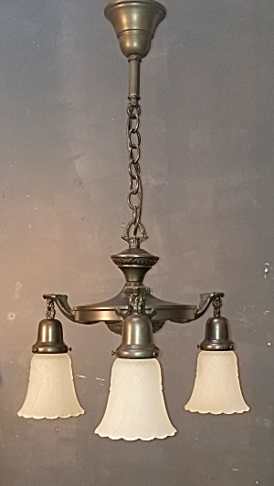 Pan Fixture With Old Glass