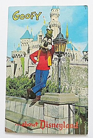 Goofy At Disneyland
