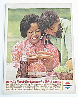 1963 Pepsi Cola With Girl Giving Mom A Hot Dog