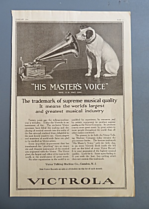 1920 Victrola With His Master's Voice