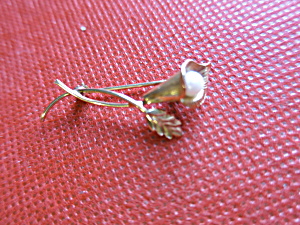 Wells Floral Pin With Pearl 10k Gold Filled