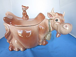Brush Pottery Cow With Cat Winking Designers Don & Ross Winton