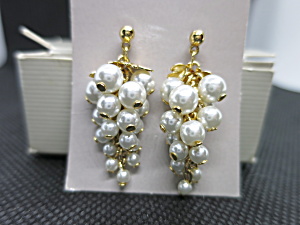 Vintage Avon White Grape Cluster Earrings Gold Tone Post Earrings