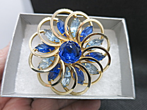 Vintage Gold Tone Blue Stone Flower Brooch Pin