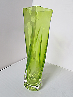 Elegant Ultra Green Art Glass Vase Height 11 3/4