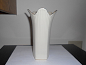 Lenox Meridan Collection Vase 8 Inch