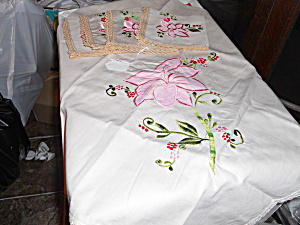Table Cover W/ 4 Napkins