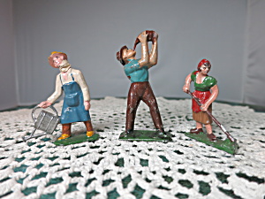 Farmers Working France Lead Toy Figurine 3pc Water Can Flask Etc