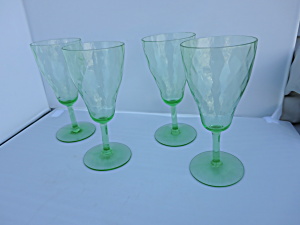 Heisey Yeoman Green Glass Footed Goblet Set Of Four