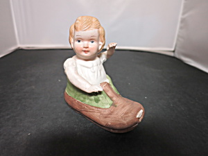 Gebruder Heubach Piano Baby Baby In Shoe With Hole