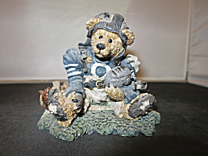 Boyd's Bears And Friends Knute And The Gridiron