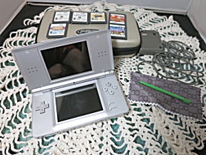 Nintendo Ds Lite Model No Usg-001 Gray Console Case Charger 7 Gam