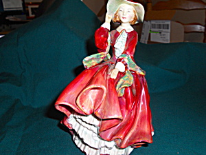 Royal Doulton Top O The Hill Figurine 822821