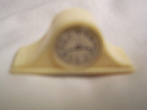 Renwal Dollhouse Mantle Clock