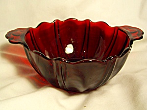 Anchor Hocking Oyster Pearl Red Glass Bowl