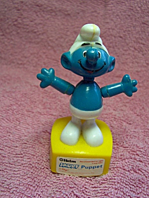 Smurf Puppet Figure Peyo Wallace Berrie