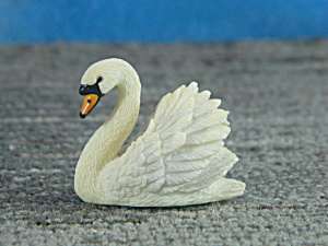 Mini Swan Resin