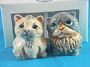 Harmony Ball Pot Bellys Salt And Pepper Cat And Dog