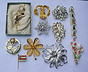 Group Of Costume Jewelry Brooch Pins #1