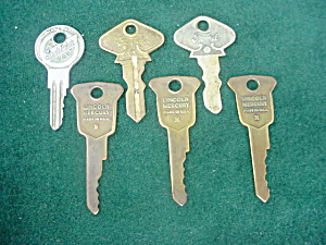 Lot Of Old Automobile Keys