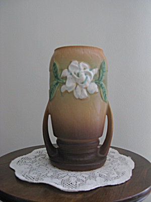 Roseville Gardenia #683 Vase