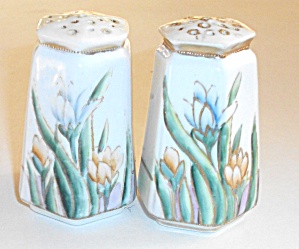 Vintage Pair Of 1940`s Corked Bottom Floral Shakers