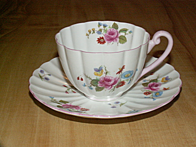 Shelley Bone China Tea Cup & Saucer Pink Floral Scalloped Rim Roses