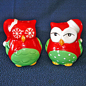 Pfaltzgraff Christmas Owl Ceramic Salt Pepper Shakers
