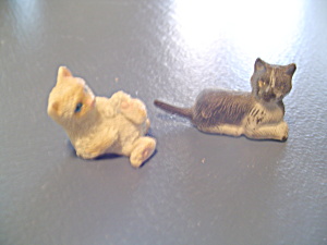 2 Cats/kittiens For Doll House Miniatures Furnishings
