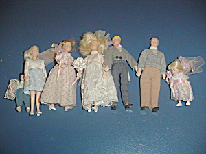Complete Bridal Party Doll House Furniture Dolls