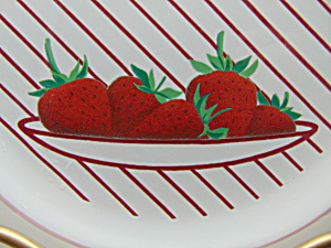 Mikasa Fresh Fruit Strawberries Square Salad Plate(S) Mint