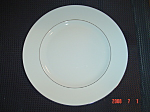 Wedgwood Signet Platinum Dinner Plates - New W/tags