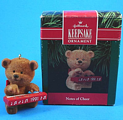 Hallmark 1991 Notes Of Cheer Teddy Bear Ornament