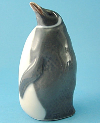 Royal Copenhagen Penguin 3003