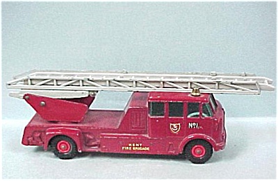Matchbox King K-15 Merryweather Fire Engine