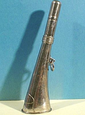 Uh England Gold Smith Cincinnati Decorative Horn