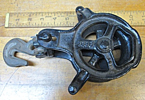 Antique Single Rope Pulley All Metal 1398