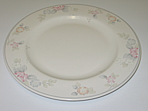 Pfaltzgraff Wyndham Dinner Plate