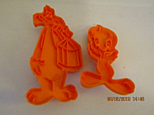 Vintage Warner Bros Orange Cookie Cutter Set