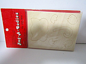 Vintage Wood Press-out Hug-a-bodies Small Cat