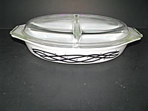 Vintage Pyrex Barbed Wire 063 1.5qt Divided Dish