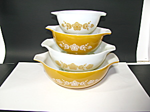Vintage Pyrex Set Of Butterfly Gold Cinderella Bowls
