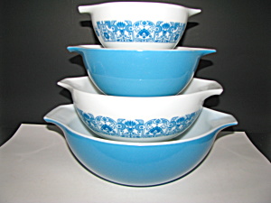 Vintage Pyrex Blue Horizon Cinderella Bowl Set