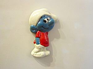 Collectible Vintage Peyo Slouchy Smurfling Magnet