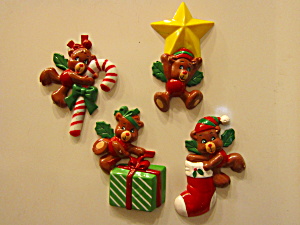 Collectibles Vintage Christmas Bear Magnet Set