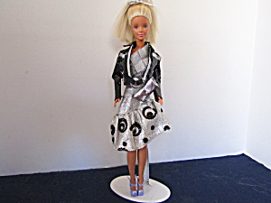 Nineties Fashion Barbie Doll Mattel Indonesia 17