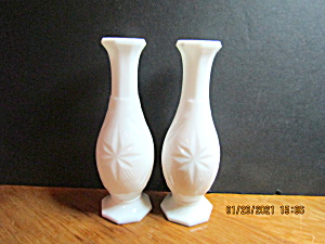 Vintage Milk Glass Starburst Design Bud Vase