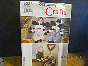 Vintage Simplicity Crafts Pattern Cow & Pig # 9228