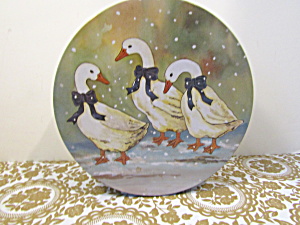 Vintage Three Winter Geese Large Covered Tin