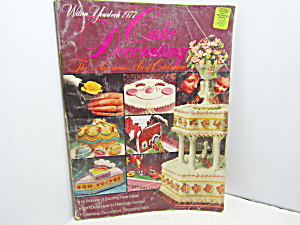 Wilton Yearbook 1977 Cake Decorating